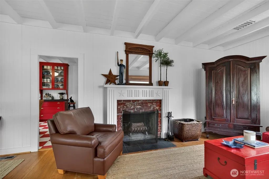 1101 35th Street Seaview WA 98644