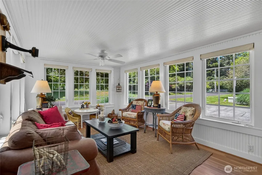 1101 35th Street Seaview WA 98644