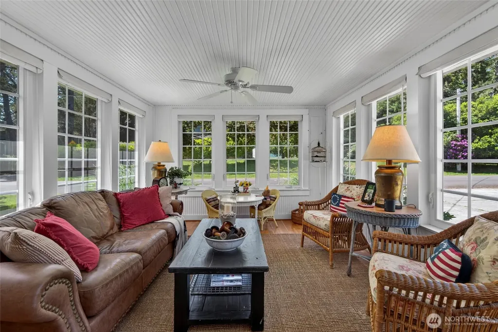 1101 35th Street Seaview WA 98644