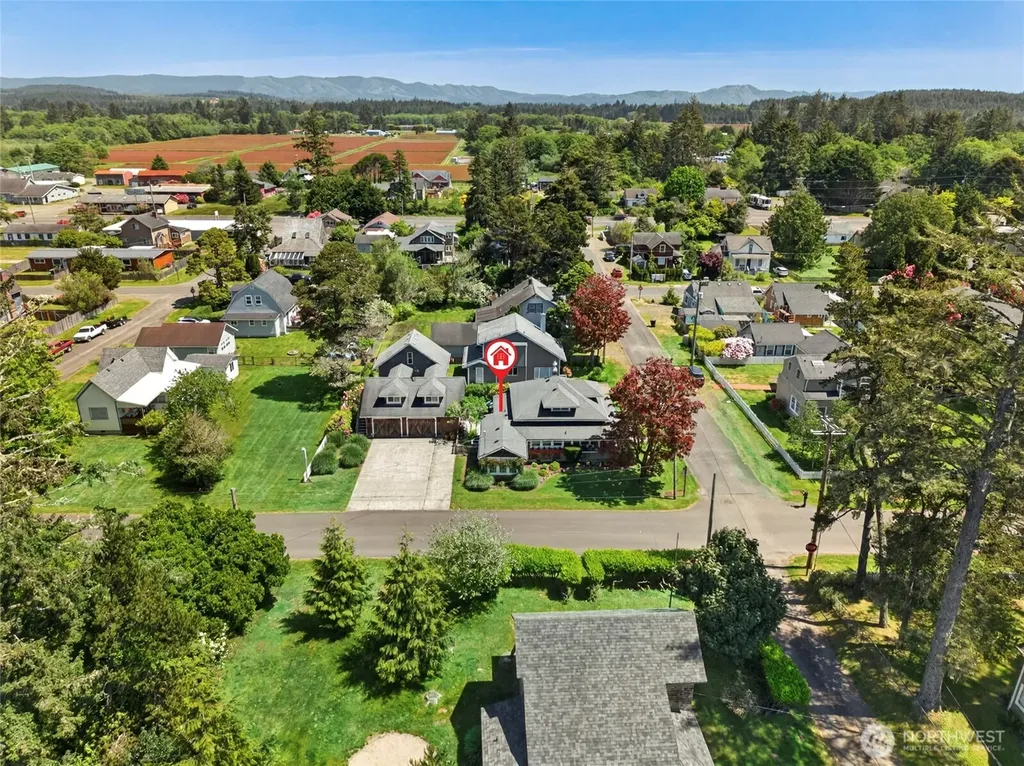 1101 35th Street Seaview WA 98644