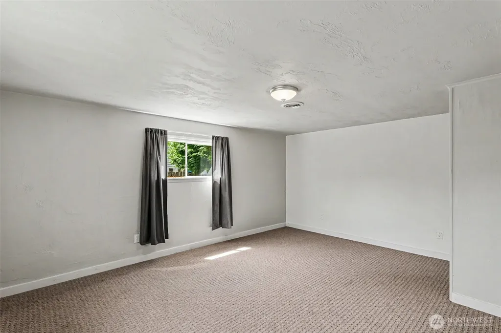 5428 Seahurst Avenue Everett WA 98203