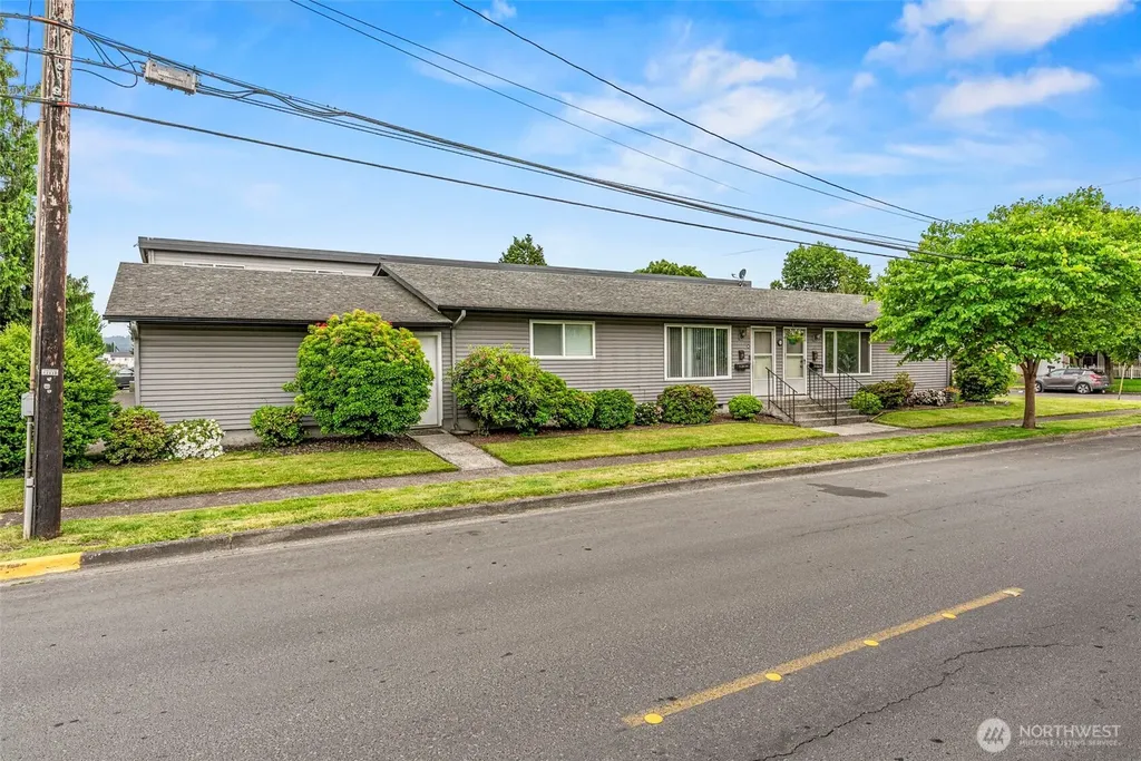 733 Delaware Street Longview WA 98632