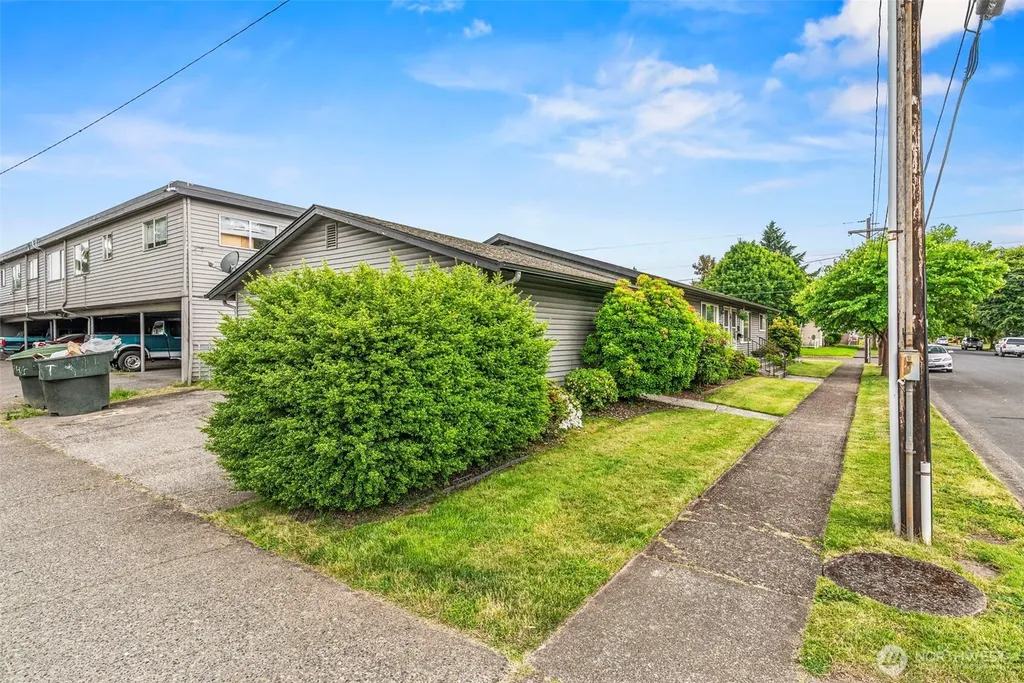 733 Delaware Street Longview WA 98632