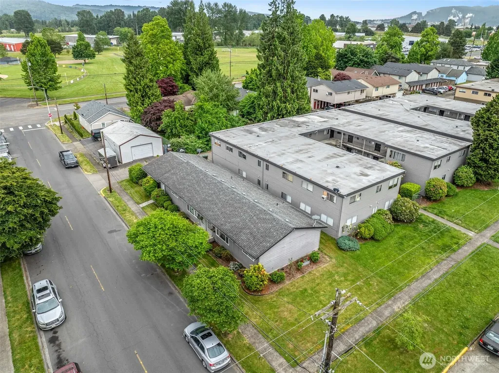 733 Delaware Street Longview WA 98632