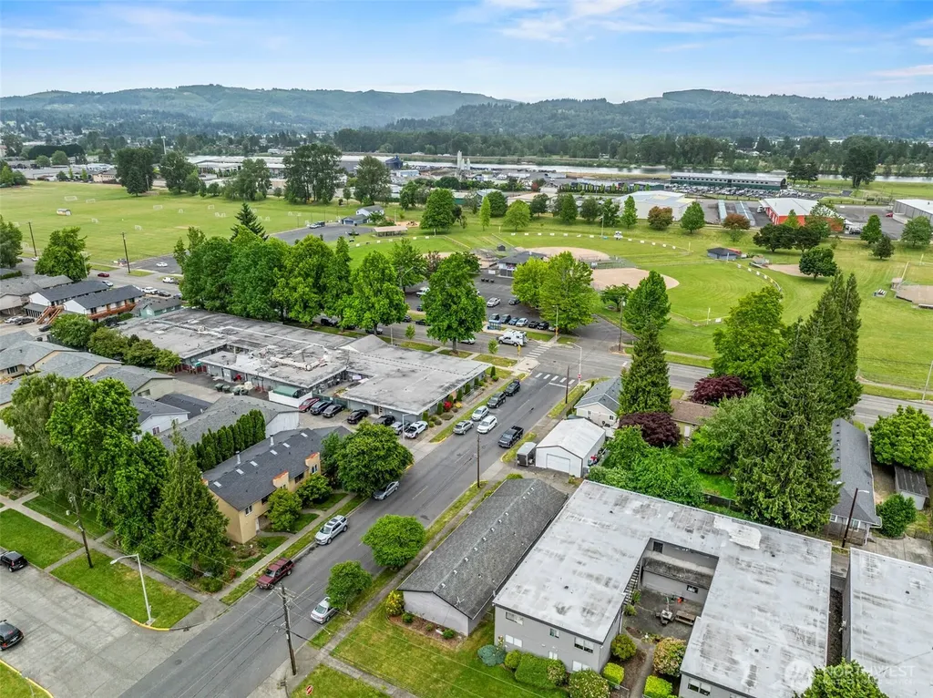 733 Delaware Street Longview WA 98632