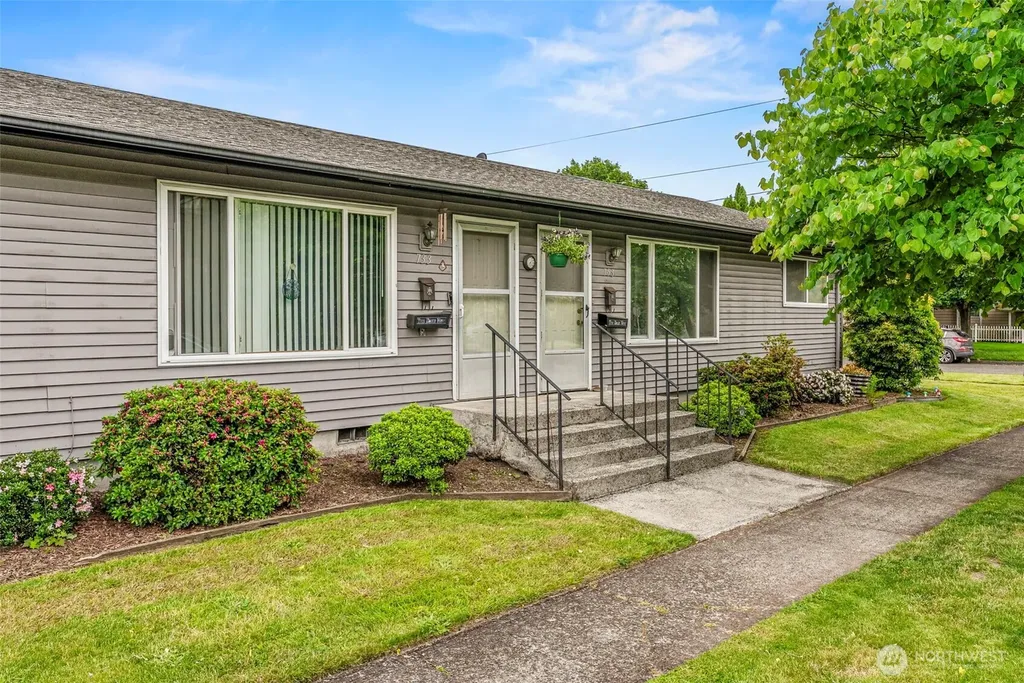 733 Delaware Street Longview WA 98632