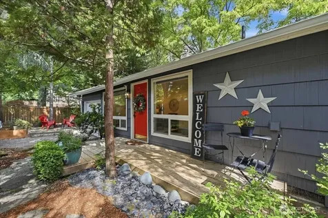 2804 E Howell Street Seattle WA 98122