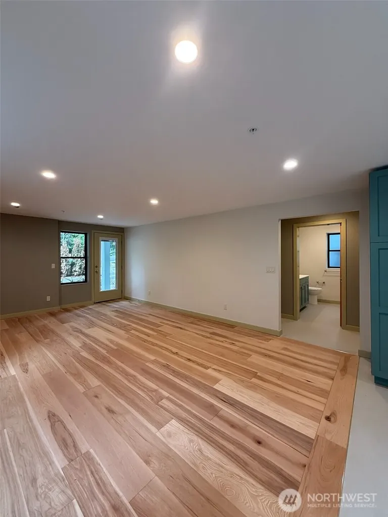 228 21st Avenue E Seattle WA 98112