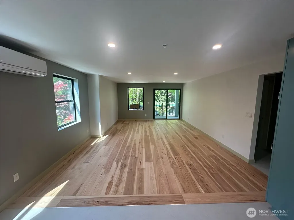 228 21st Avenue E Seattle WA 98112
