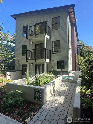 228 21st Avenue E Seattle WA 98112