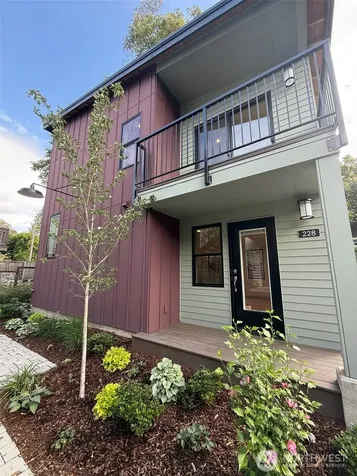 228 21st Avenue E Seattle WA 98112
