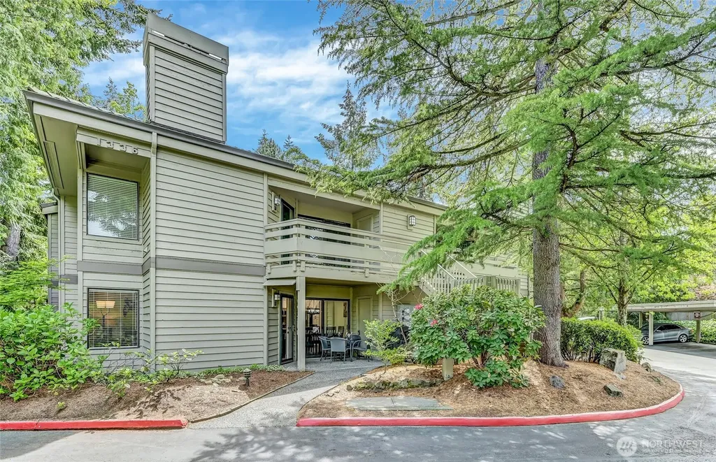 1336 Bellevue Way NE Bellevue WA 98004