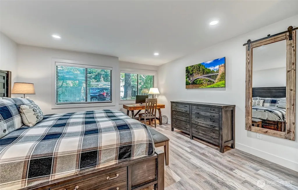 1336 Bellevue Way NE Bellevue WA 98004