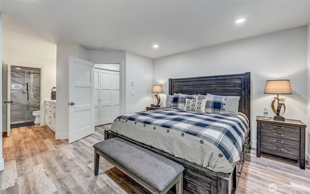 1336 Bellevue Way NE Bellevue WA 98004
