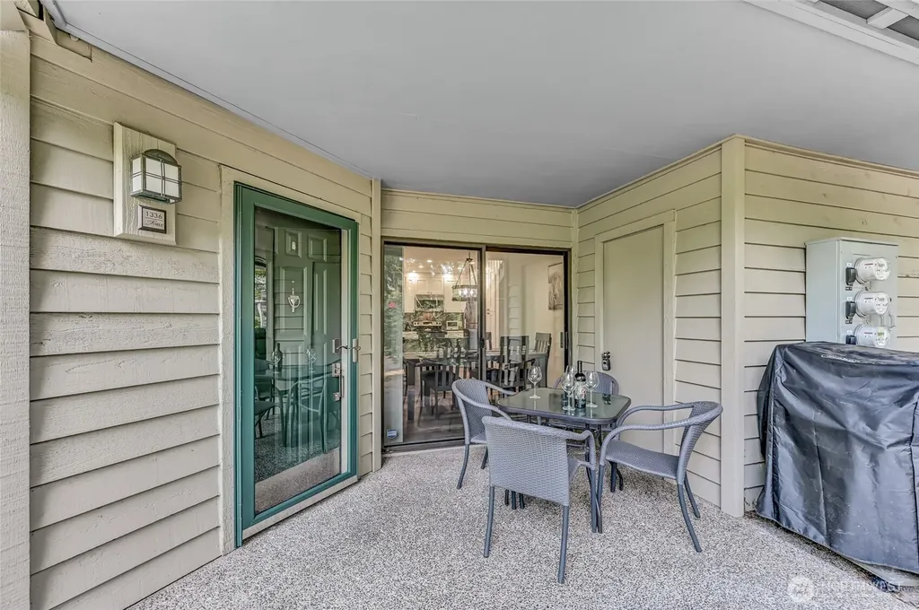 1336 Bellevue Way NE Bellevue WA 98004