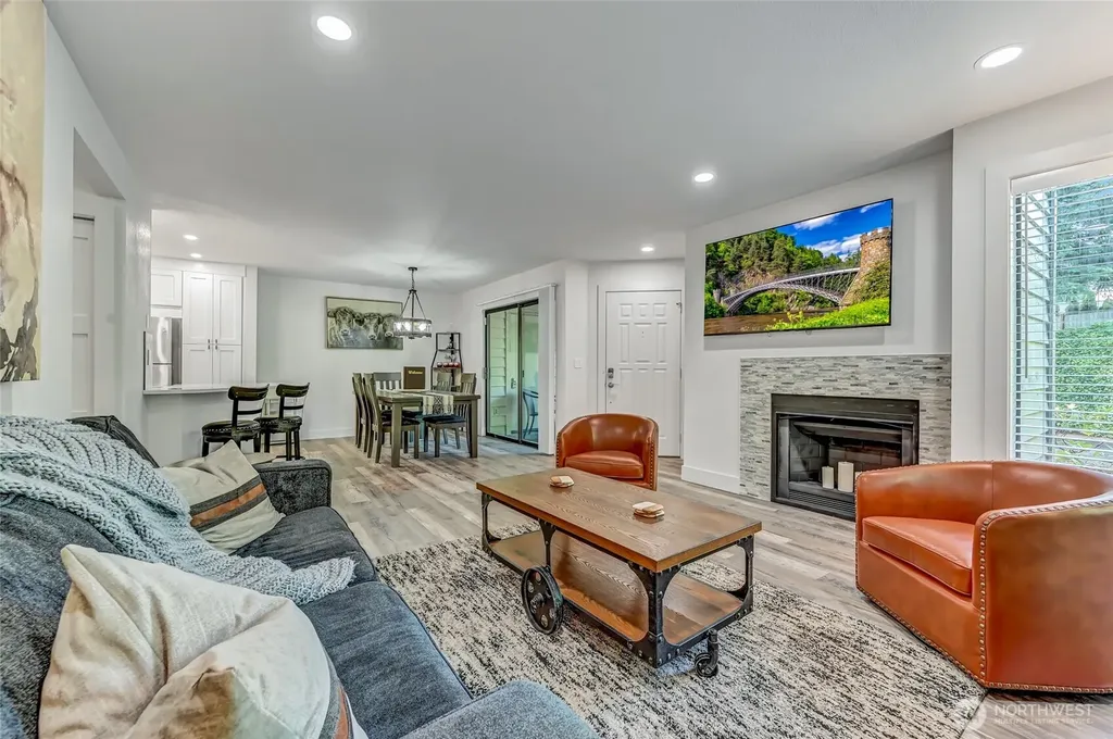 1336 Bellevue Way NE Bellevue WA 98004