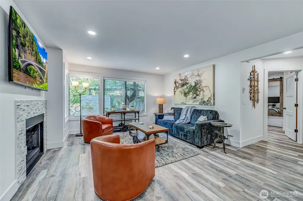 1336 Bellevue Way NE Bellevue WA 98004