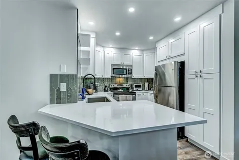 1336 Bellevue Way NE Bellevue WA 98004