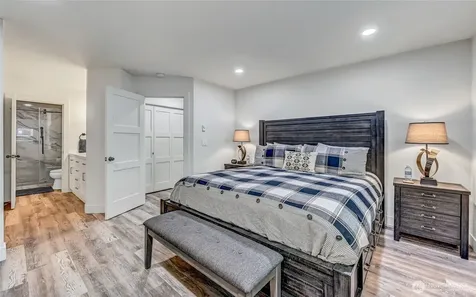 1336 Bellevue Way NE Bellevue WA 98004