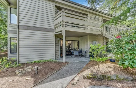 1336 Bellevue Way NE Bellevue WA 98004