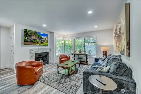 1336 Bellevue Way NE Bellevue WA 98004