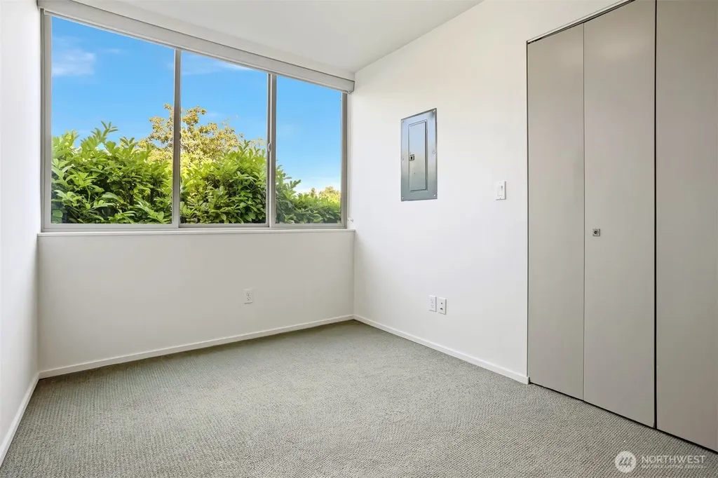 2651 22nd Avenue W Seattle WA 98199