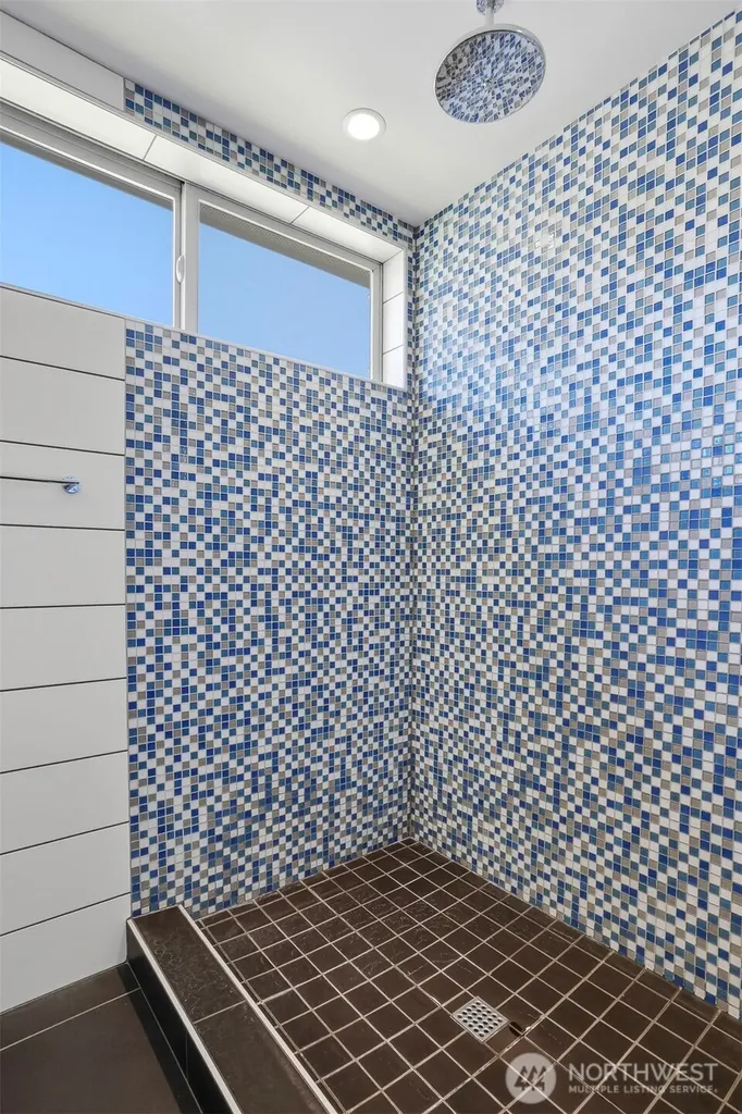 2651 22nd Avenue W Seattle WA 98199