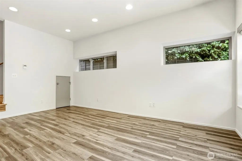 2651 22nd Avenue W Seattle WA 98199