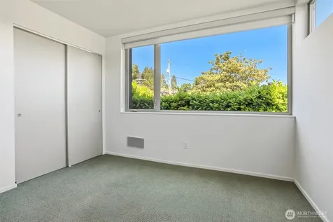 2651 22nd Avenue W Seattle WA 98199