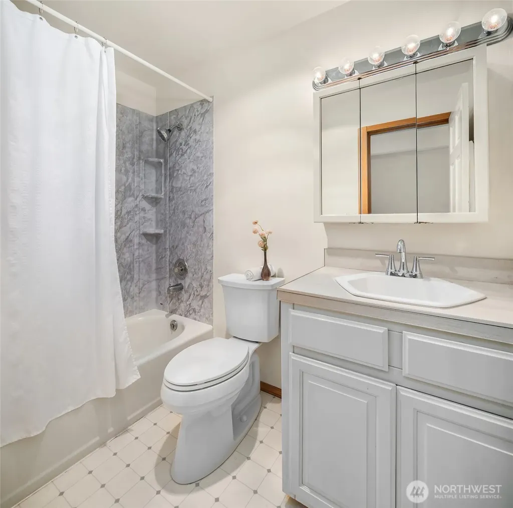 22808 105th Avenue SW Vashon WA 98070