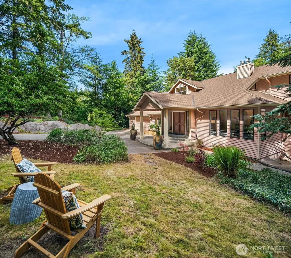 22808 105th Avenue SW Vashon WA 98070