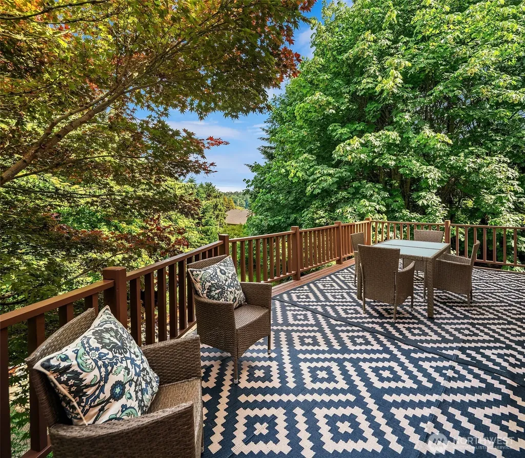 22808 105th Avenue SW Vashon WA 98070