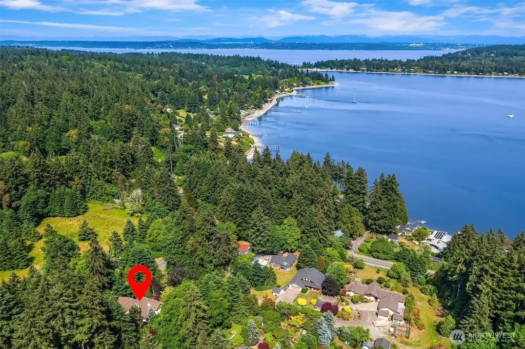 22808 105th Avenue SW Vashon WA 98070