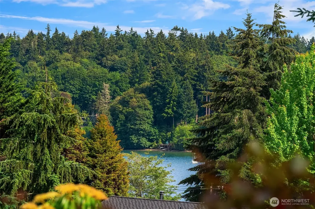 22808 105th Avenue SW Vashon WA 98070