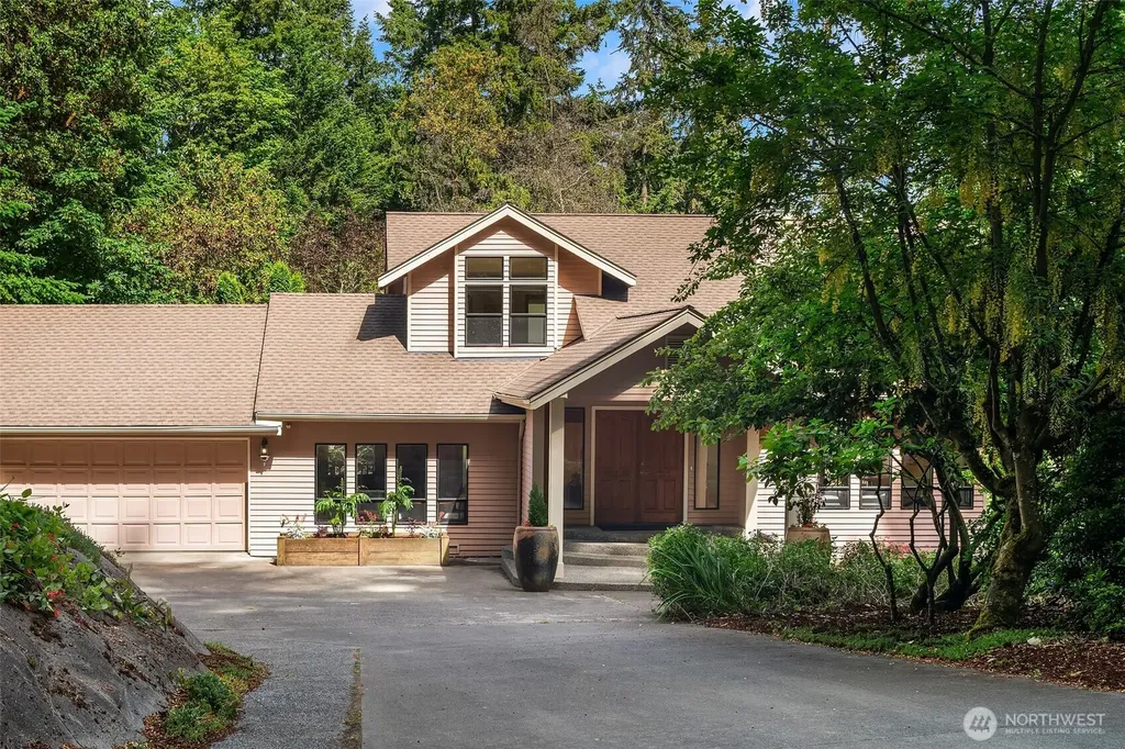 22808 105th Avenue SW Vashon WA 98070