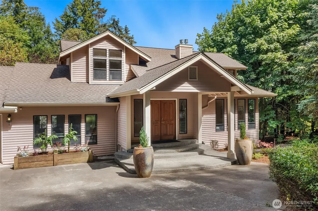 22808 105th Avenue SW Vashon WA 98070