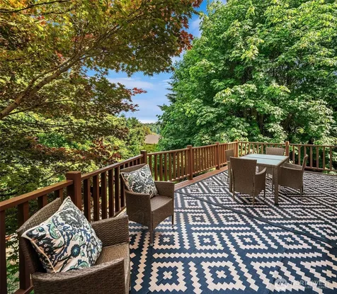 22808 105th Avenue SW Vashon WA 98070