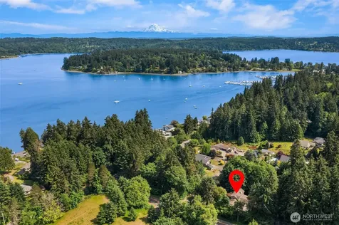 22808 105th Avenue SW Vashon WA 98070