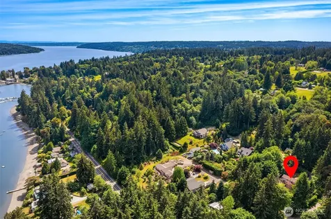 22808 105th Avenue SW Vashon WA 98070