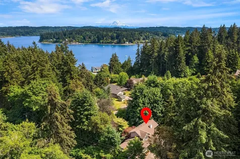 22808 105th Avenue SW Vashon WA 98070