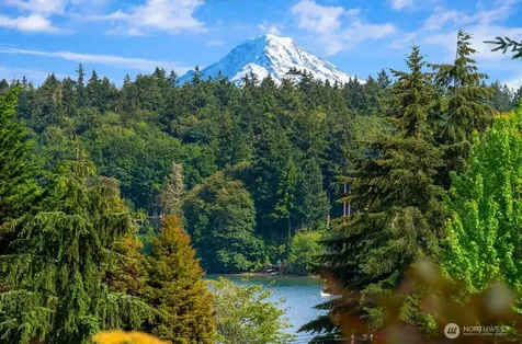 22808 105th Avenue SW Vashon WA 98070