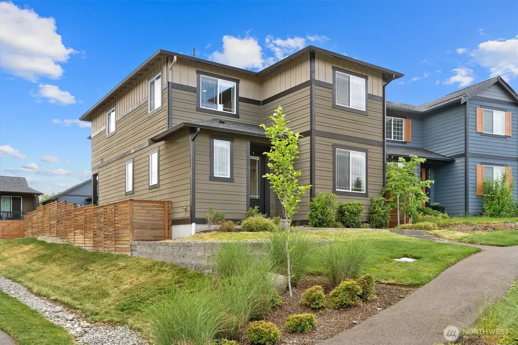 18774 E Edmunds Court E Bonney Lake WA 98391