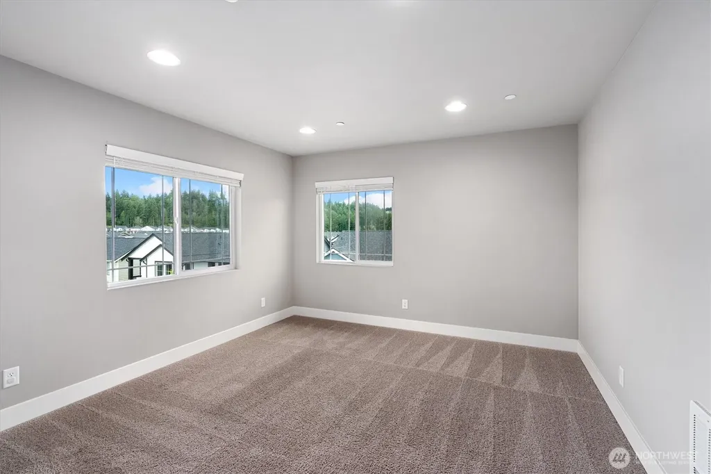 18774 E Edmunds Court E Bonney Lake WA 98391