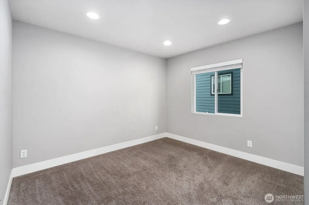 18774 E Edmunds Court E Bonney Lake WA 98391