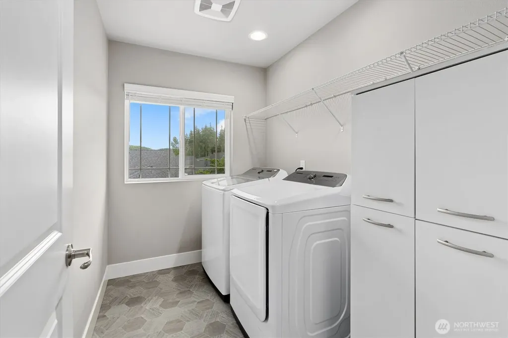 18774 E Edmunds Court E Bonney Lake WA 98391
