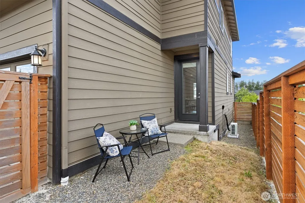 18774 E Edmunds Court E Bonney Lake WA 98391