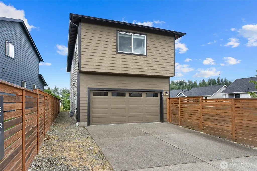 18774 E Edmunds Court E Bonney Lake WA 98391