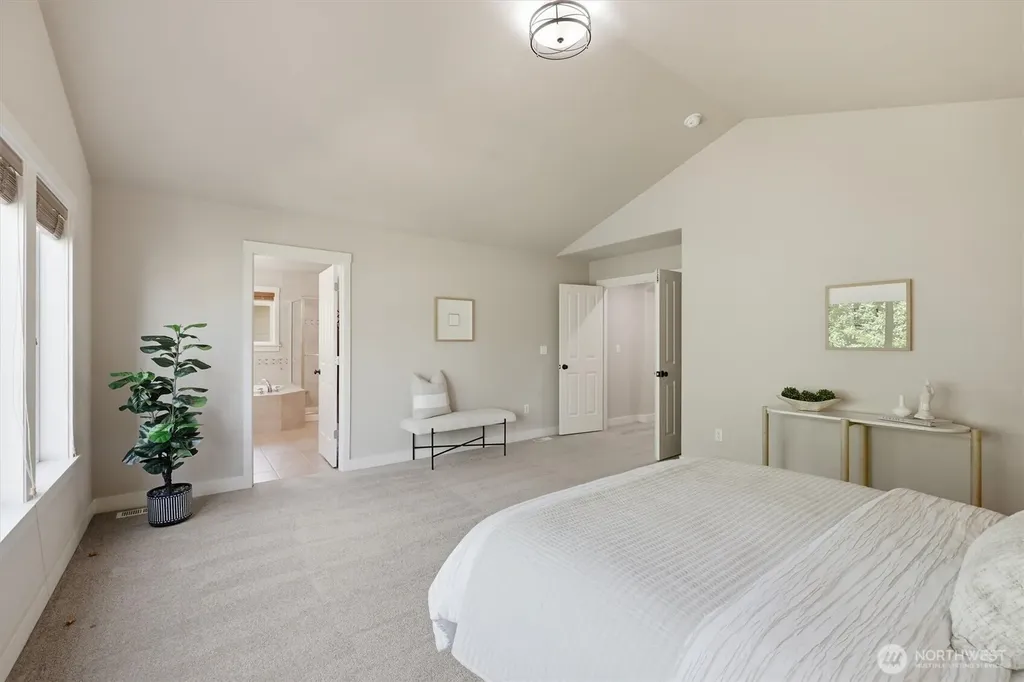 8642 NE 123rd Place Kirkland WA 98034