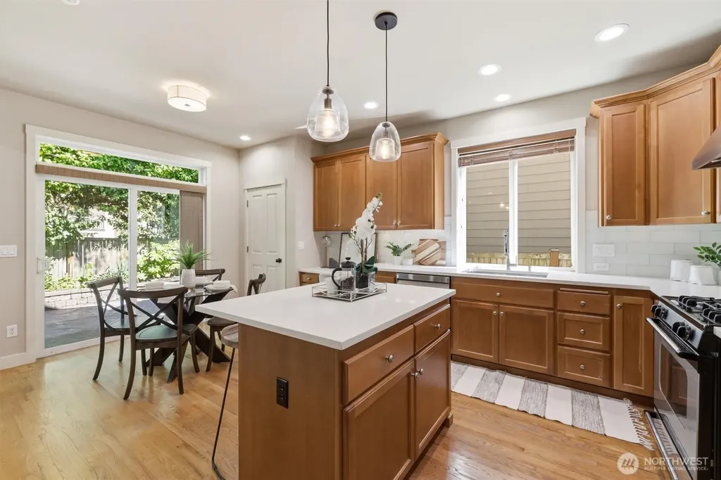 8642 NE 123rd Place Kirkland WA 98034
