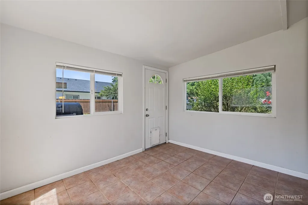 17916 40th Avenue E Tacoma WA 98446